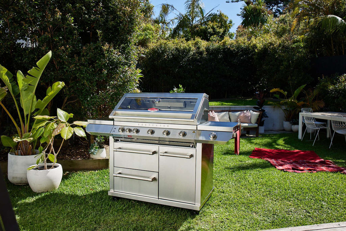 Beefeater 7000 Premium 5 Burner LPG BBQ & Trolley BMF7655SA