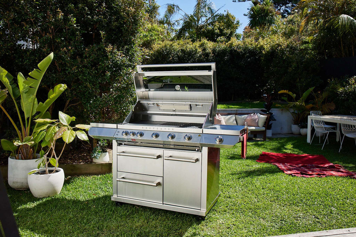 Beefeater 7000 Premium 5 Burner LPG BBQ & Trolley BMF7655SA