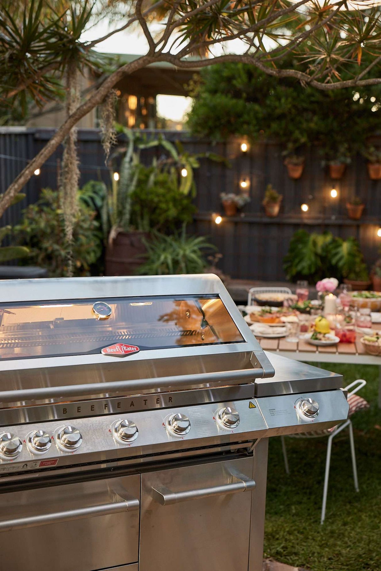 Beefeater 7000 Premium 5 Burner LPG BBQ & Trolley BMF7655SA