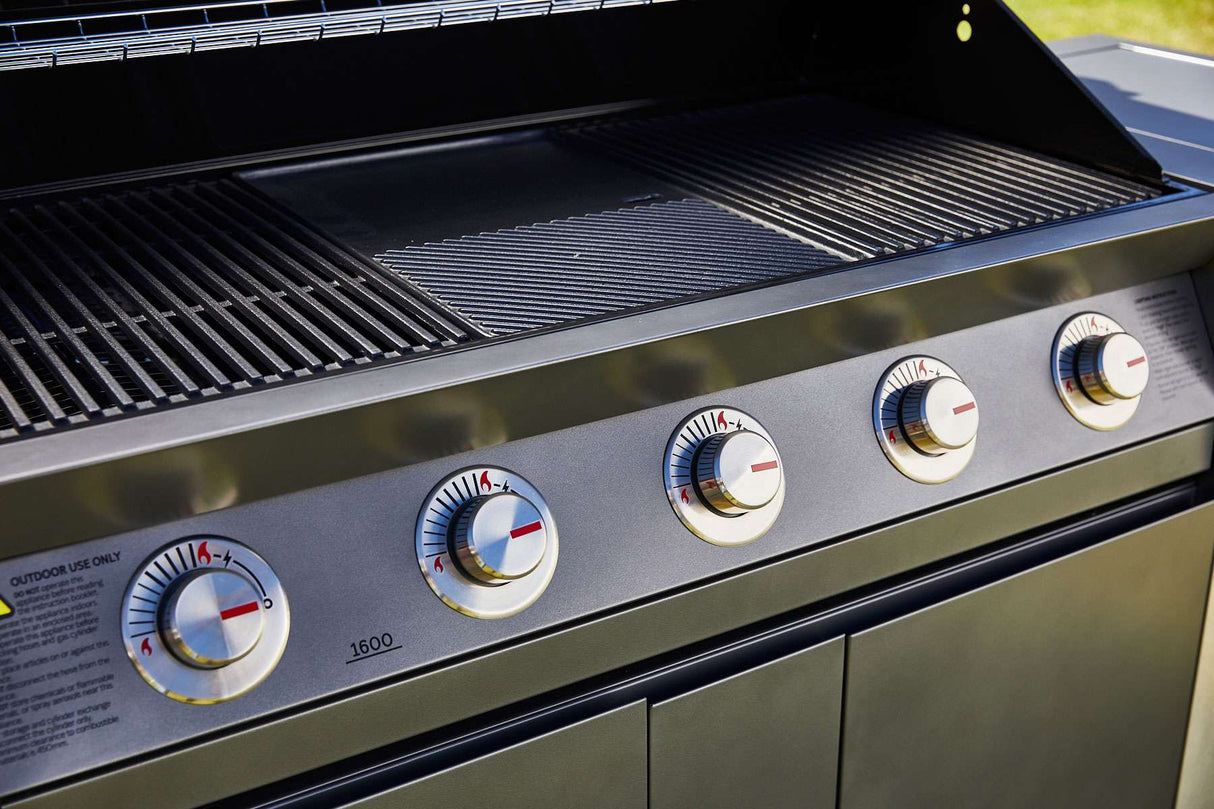 Beefeater 1600 Series 5 Burner LPG BBQ & Trolley BMG1651DA