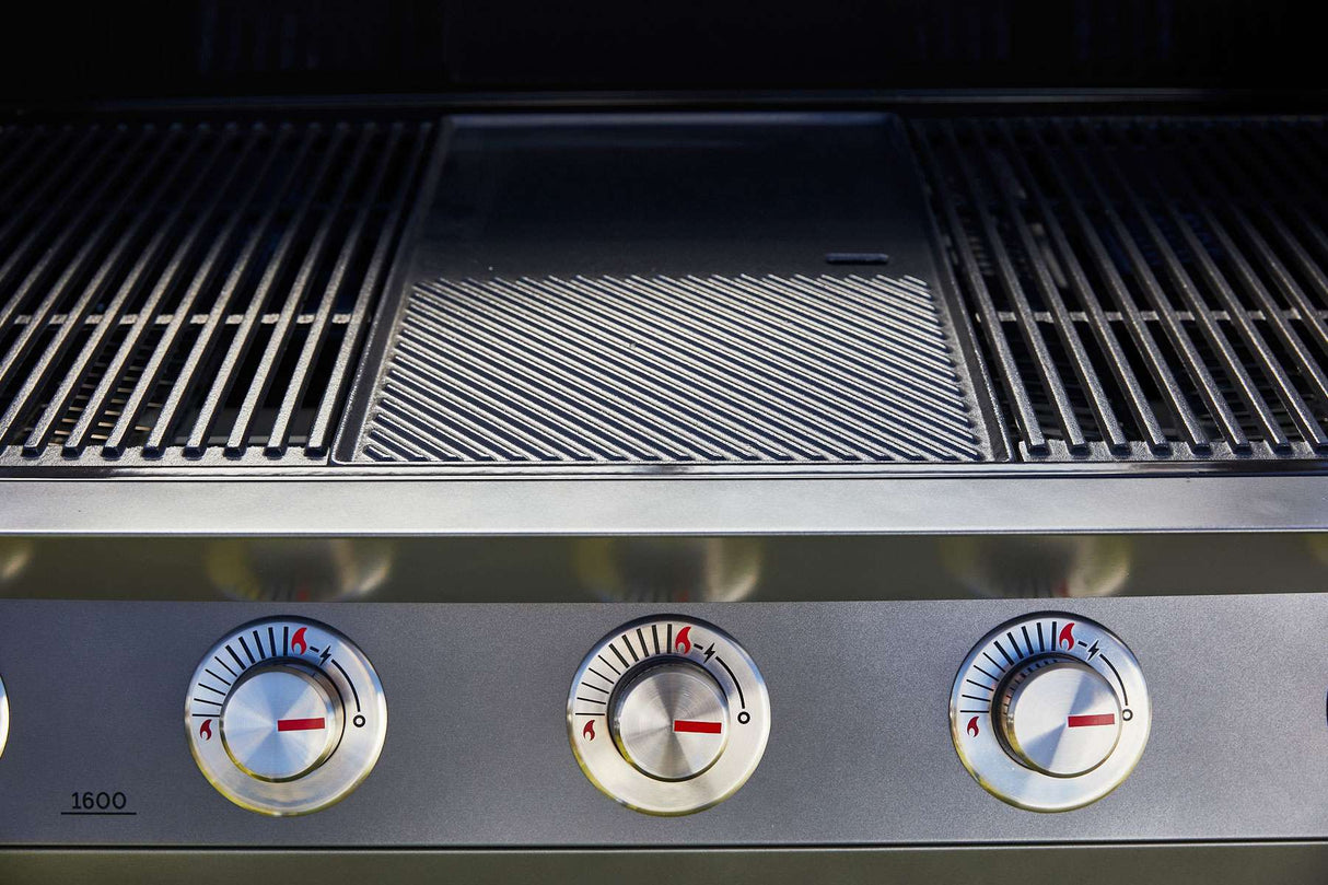 Beefeater 1600 Series 5 Burner LPG BBQ & Trolley BMG1651DA