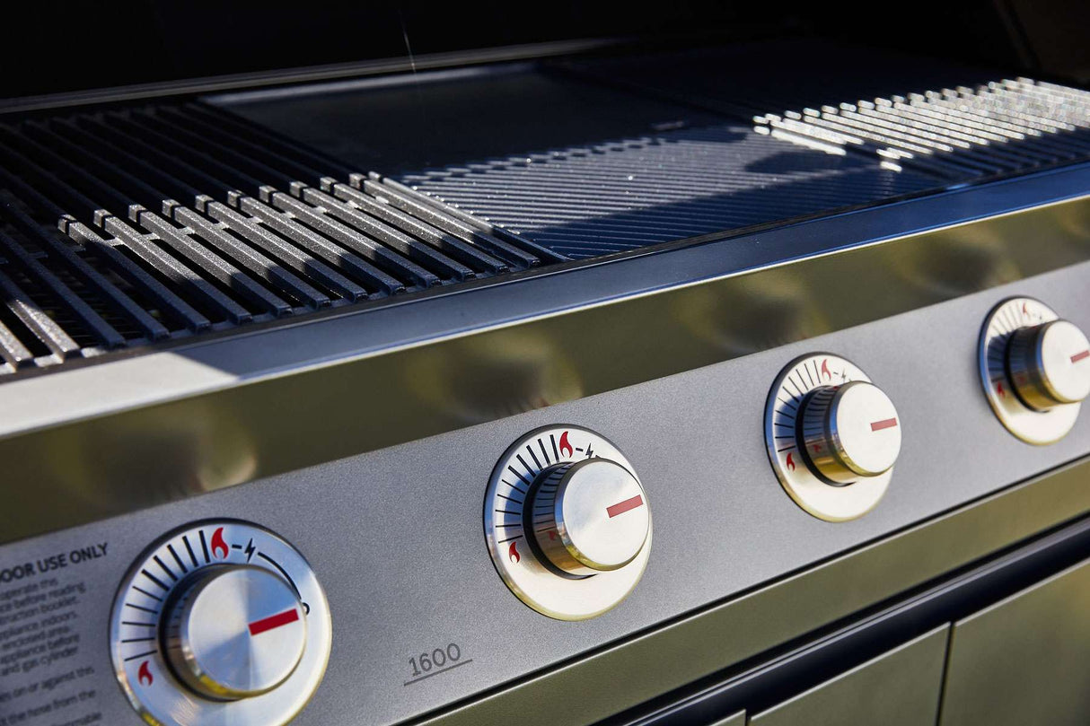 Beefeater 1600 Series 5 Burner LPG BBQ & Trolley BMG1651DA