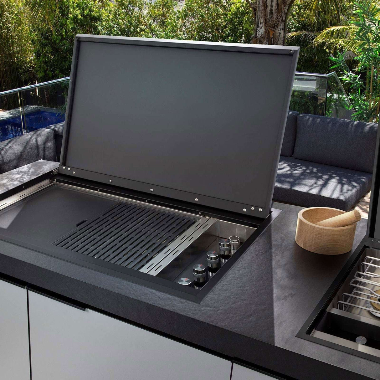 Gasmate Phoenix BQ2047B 4 Burner Natural Gas BBQ BQ2047BLNG