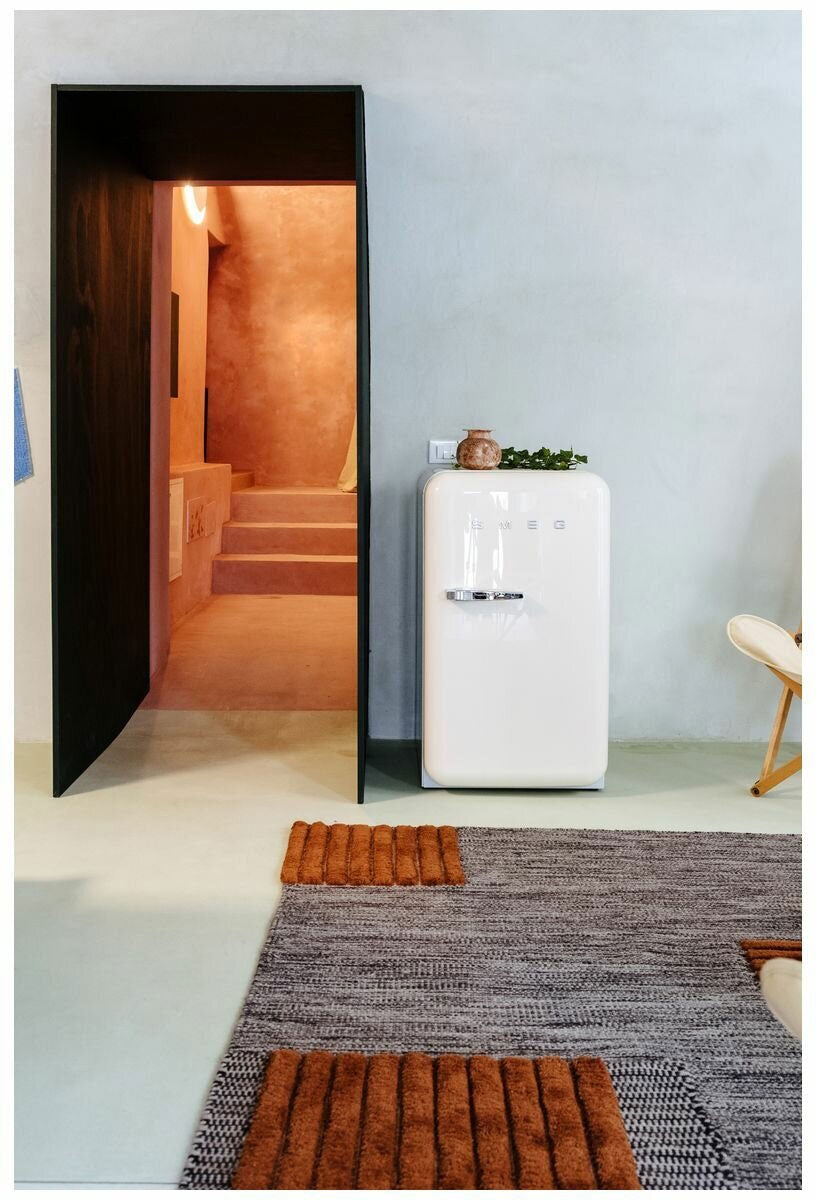 Smeg 135L FAB 50's Retro Style Bar Refrigerator Cream FAB10HLCR5AU