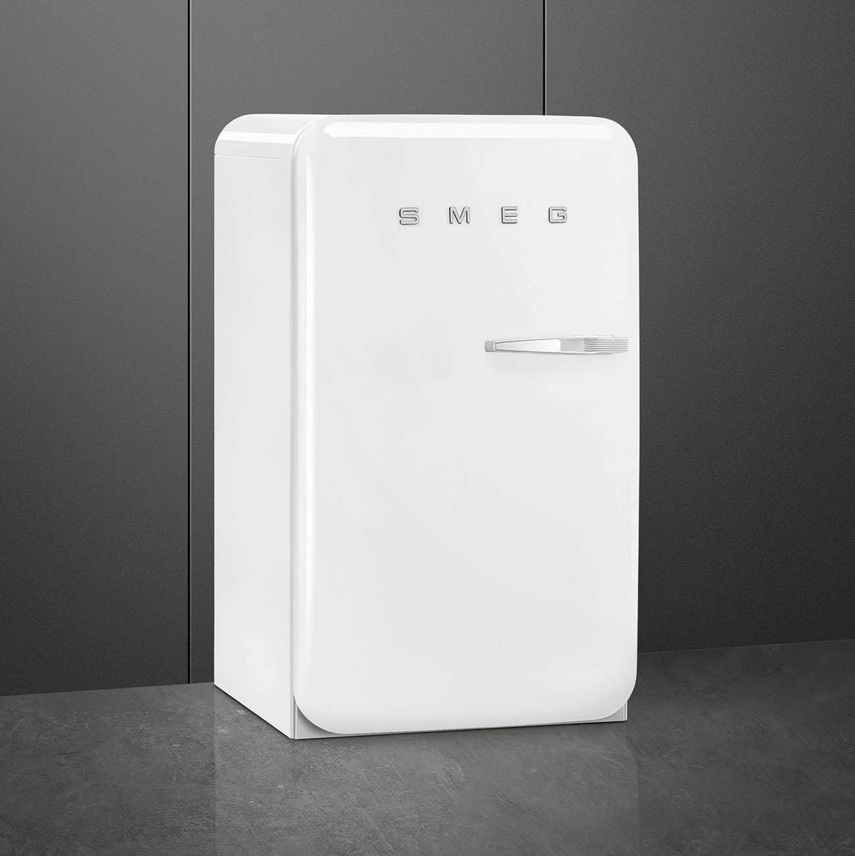 Smeg 135L 50's Retro Refrigerator White FAB10HLWH6 | Greater Sydney Only