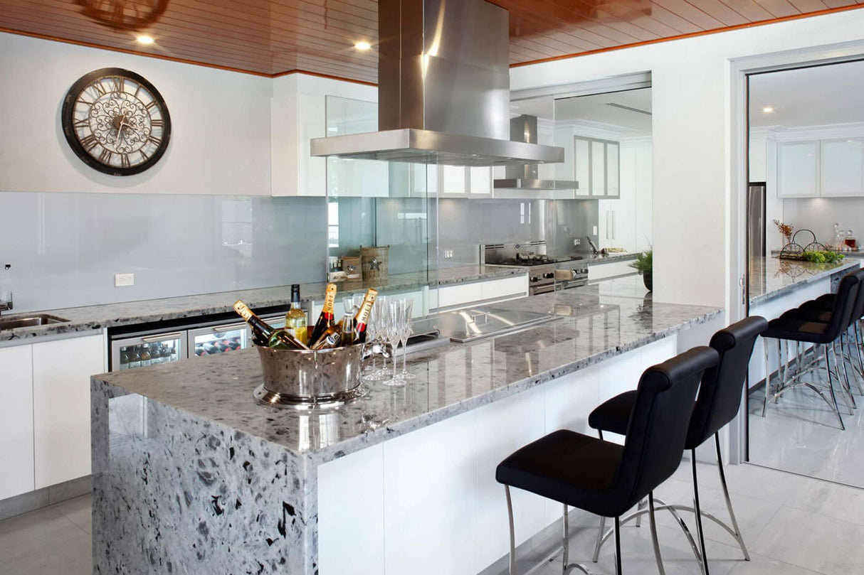 Schweigen 90cm Silent 3200m3/hr Stainless Steel Light Island Rangehood IS4110SE