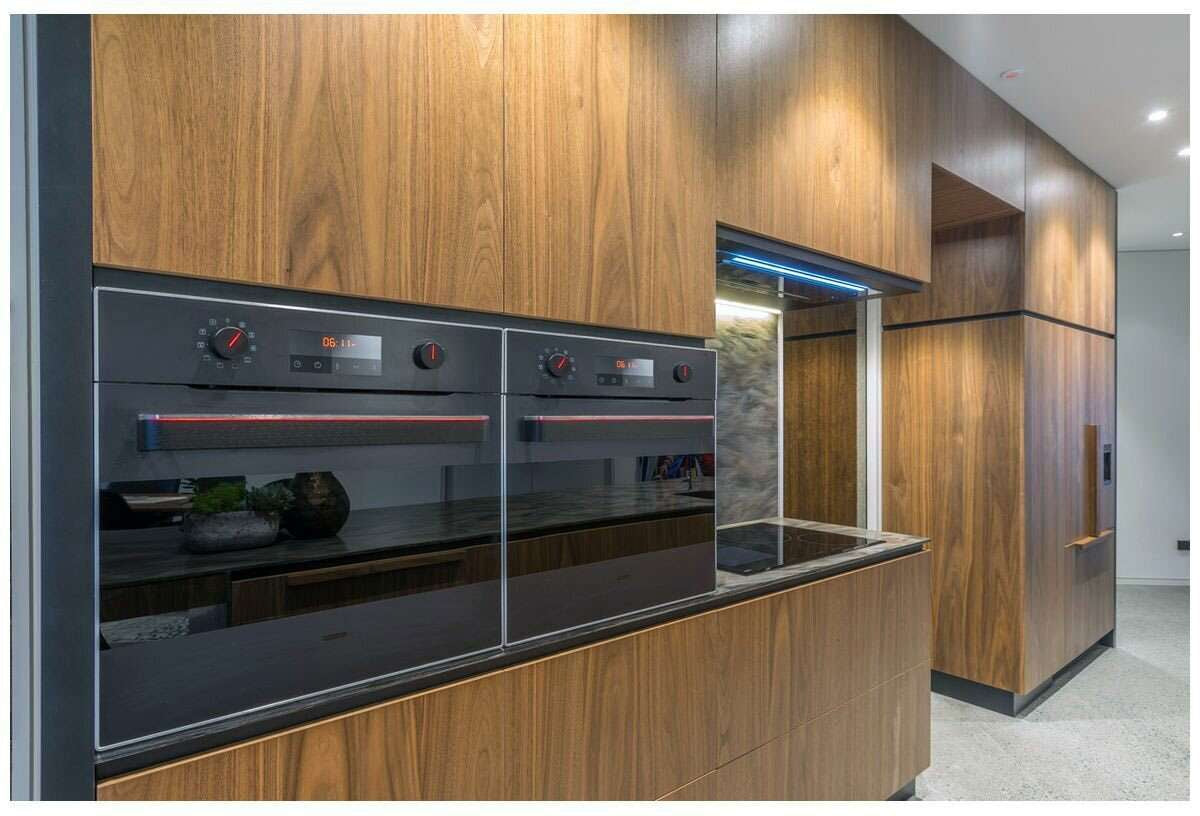 Schweigen 90cm Silent 900m3/hr Black Glass Undermount Rangehood KLS-9GLASSBLKST