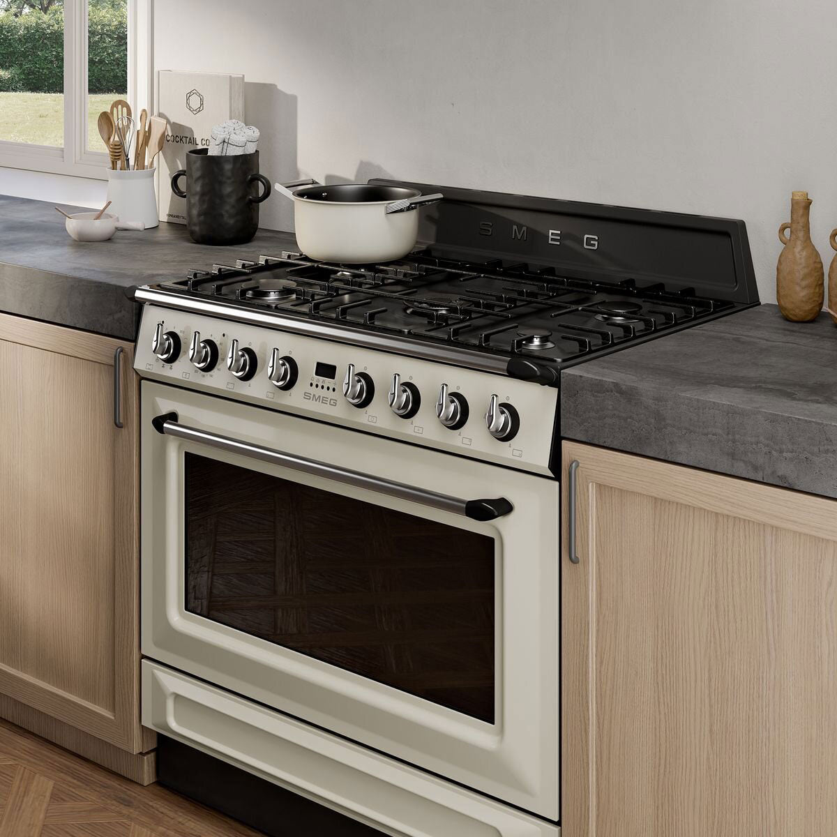 Smeg 90cm Victoria Freestanding Dual Fuel Oven/Stove Cream TRA90GPP