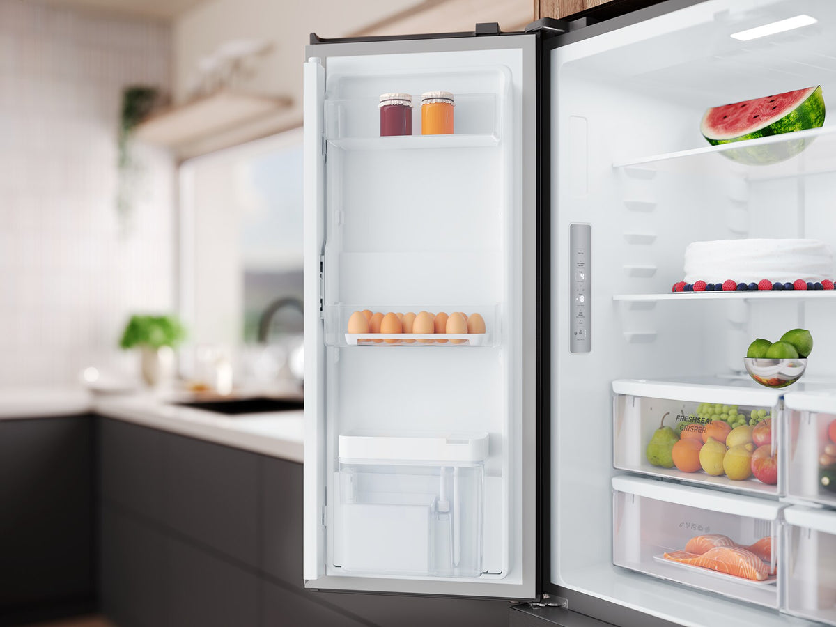 Westinghouse 564L French Quad Door Refrigerator WQE5760BB