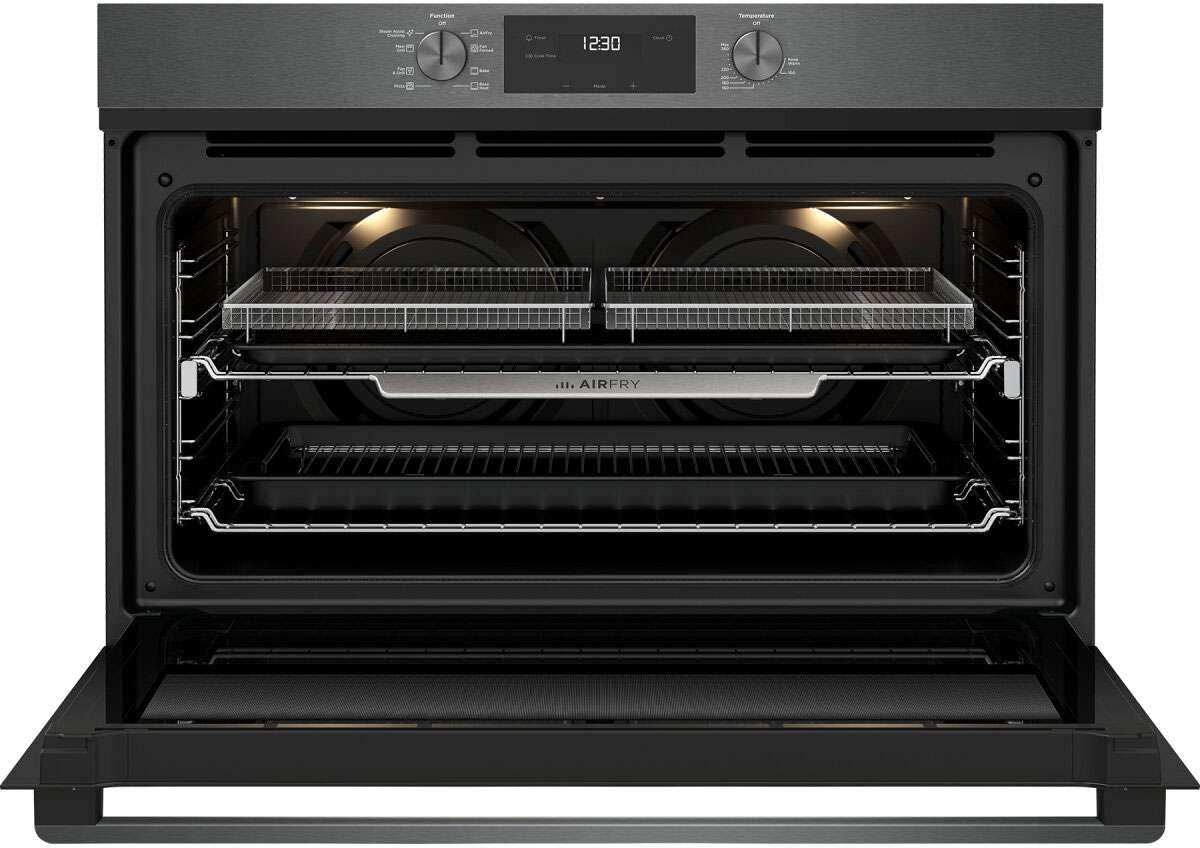 Westinghouse 90cm 125L Multifunction Electric Oven With AirFry WVE9516DD