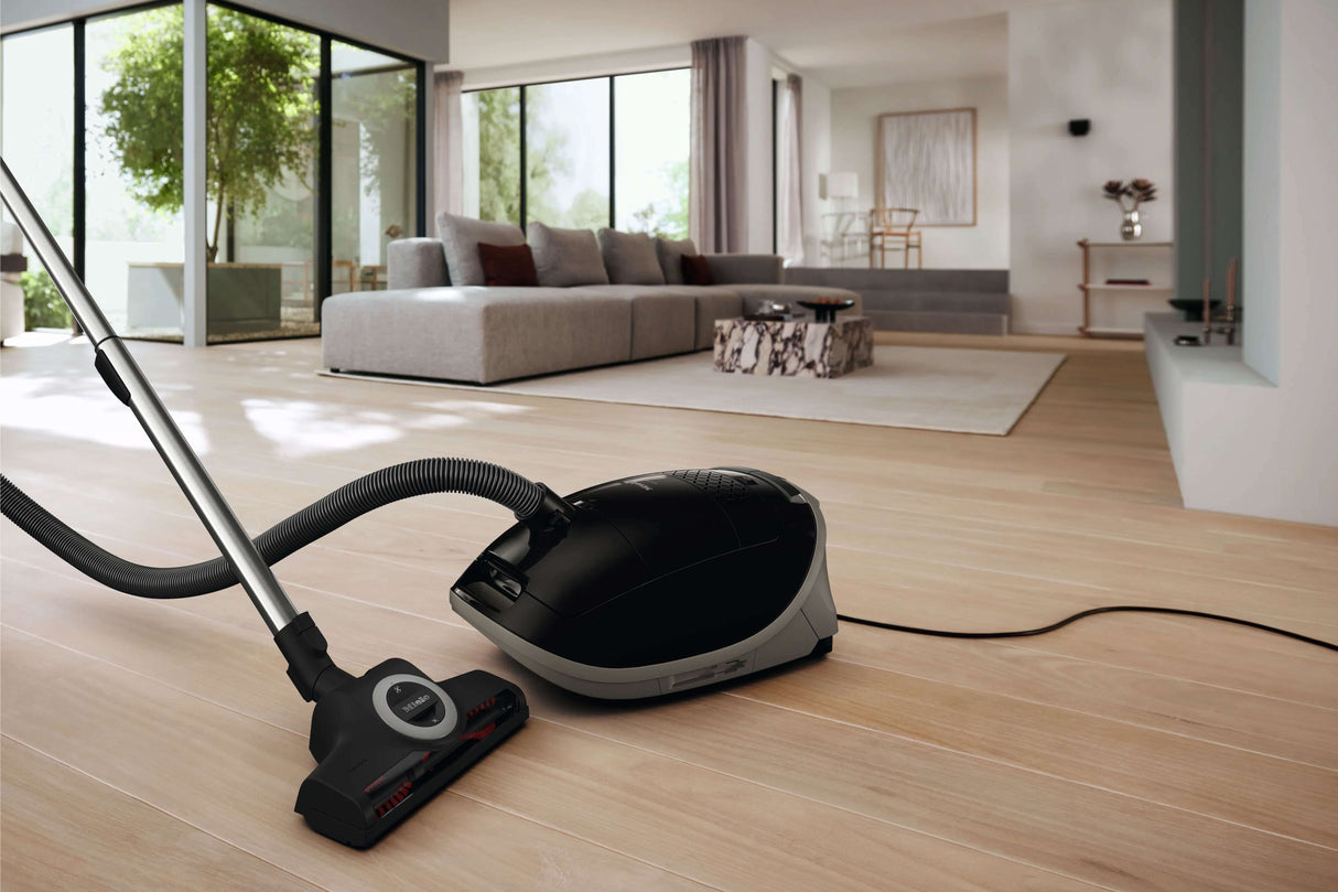 Miele Guard M1 Cat and Dog Bagged Vacuum Cleaner Obsidian Black 12697120