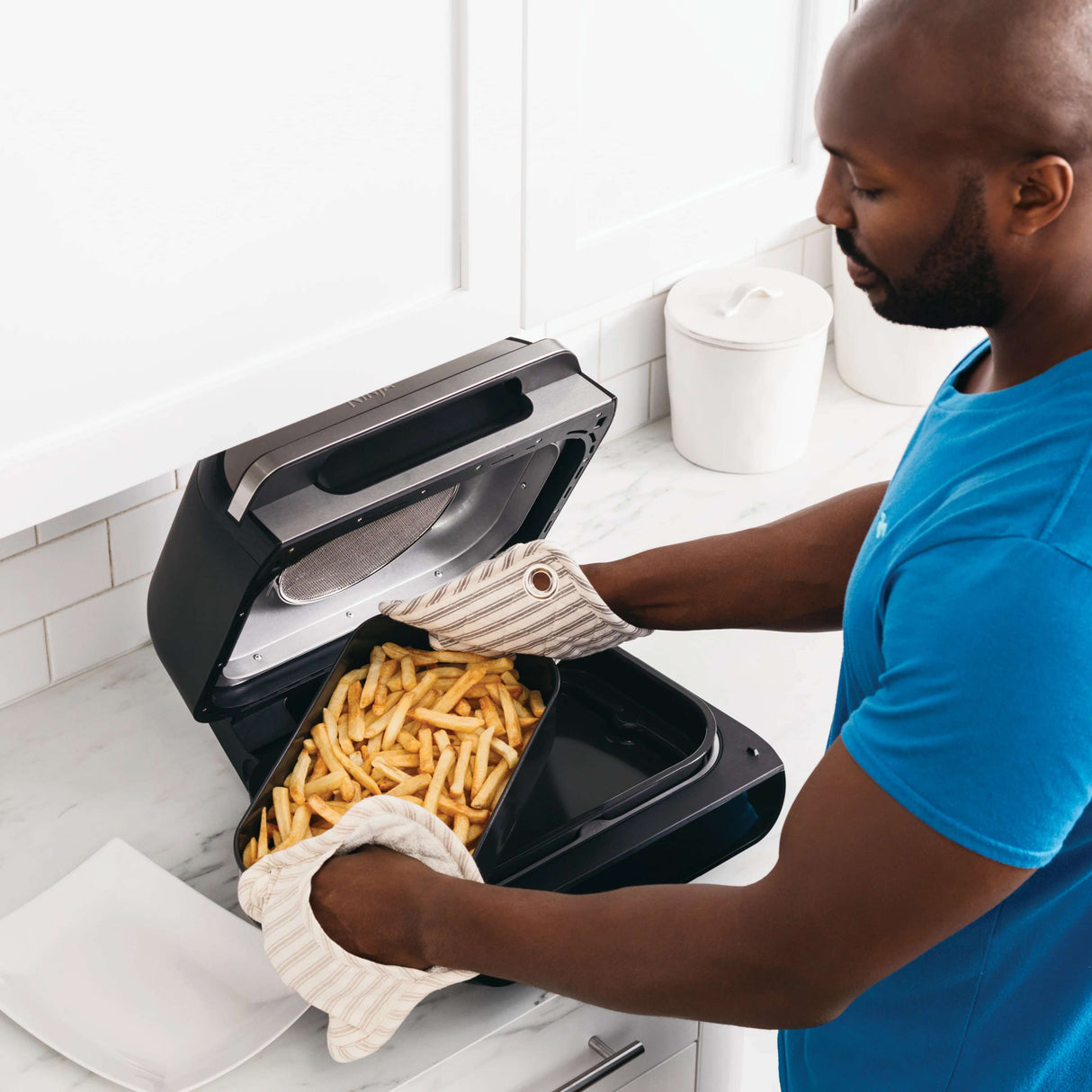 Ninja Foodi Smart XL Grill and Air Fryer AG551