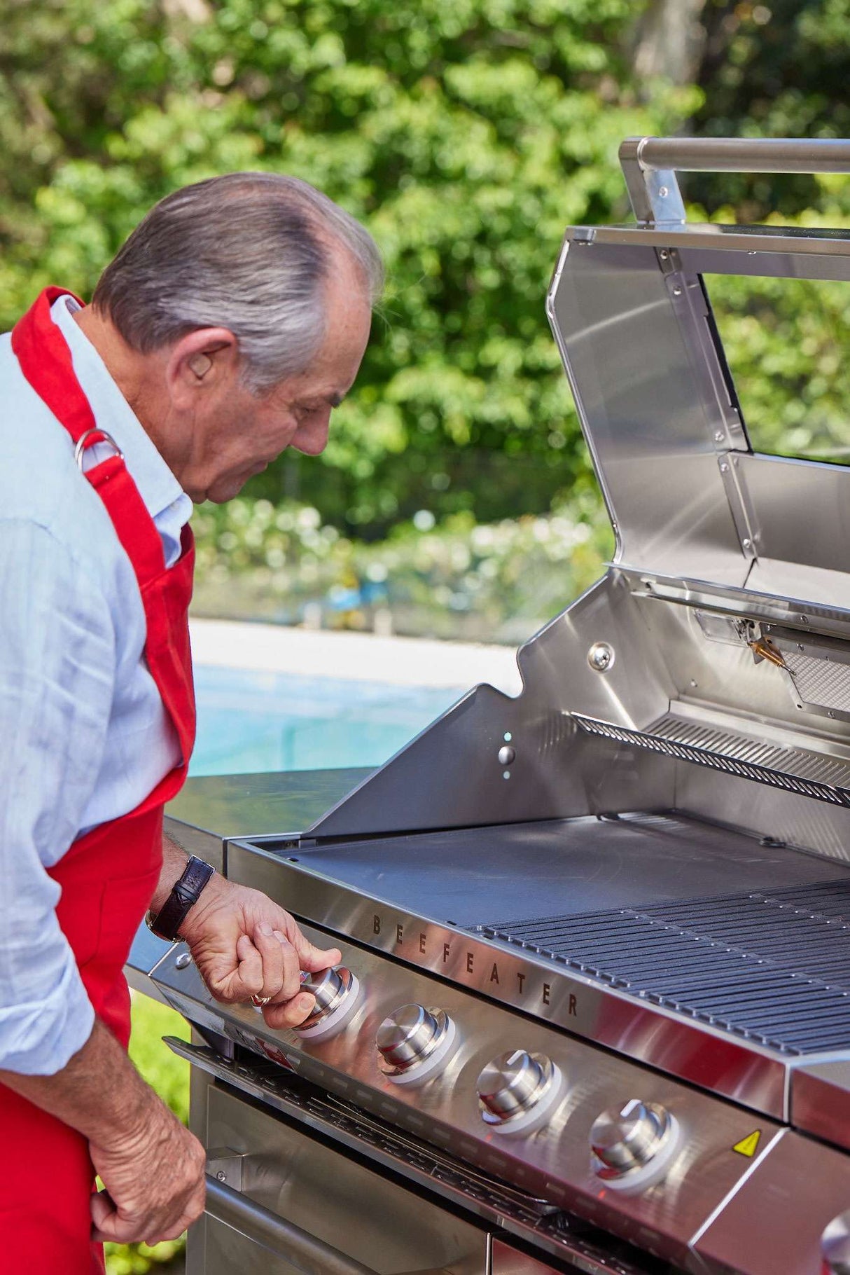 Beefeater 7000 Premium 5 Burner LPG BBQ & Trolley BMF7655SA