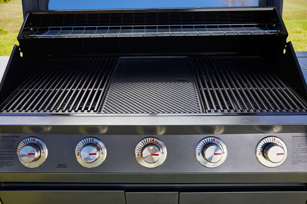 Beefeater 1600 Series 5 Burner LPG BBQ & Trolley BMG1651DA