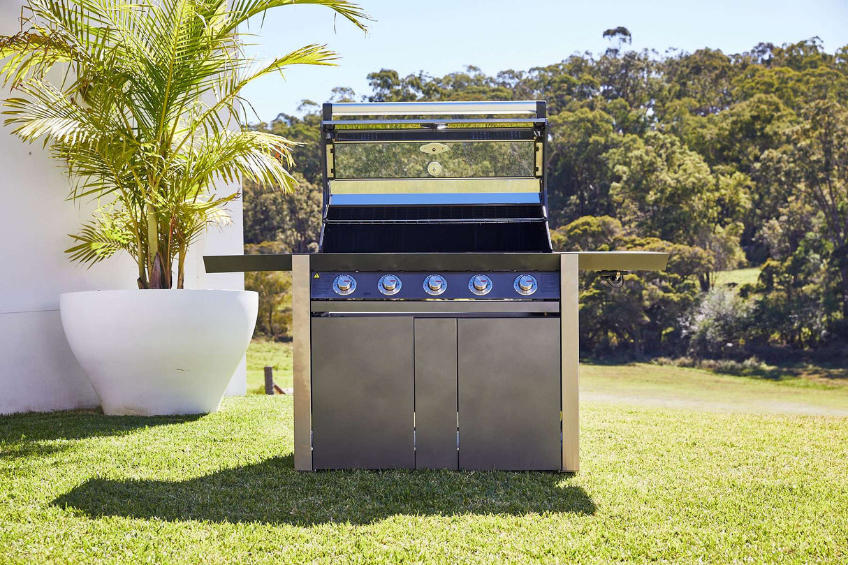 Beefeater 1600 Series 5 Burner LPG BBQ & Trolley BMG1651DA