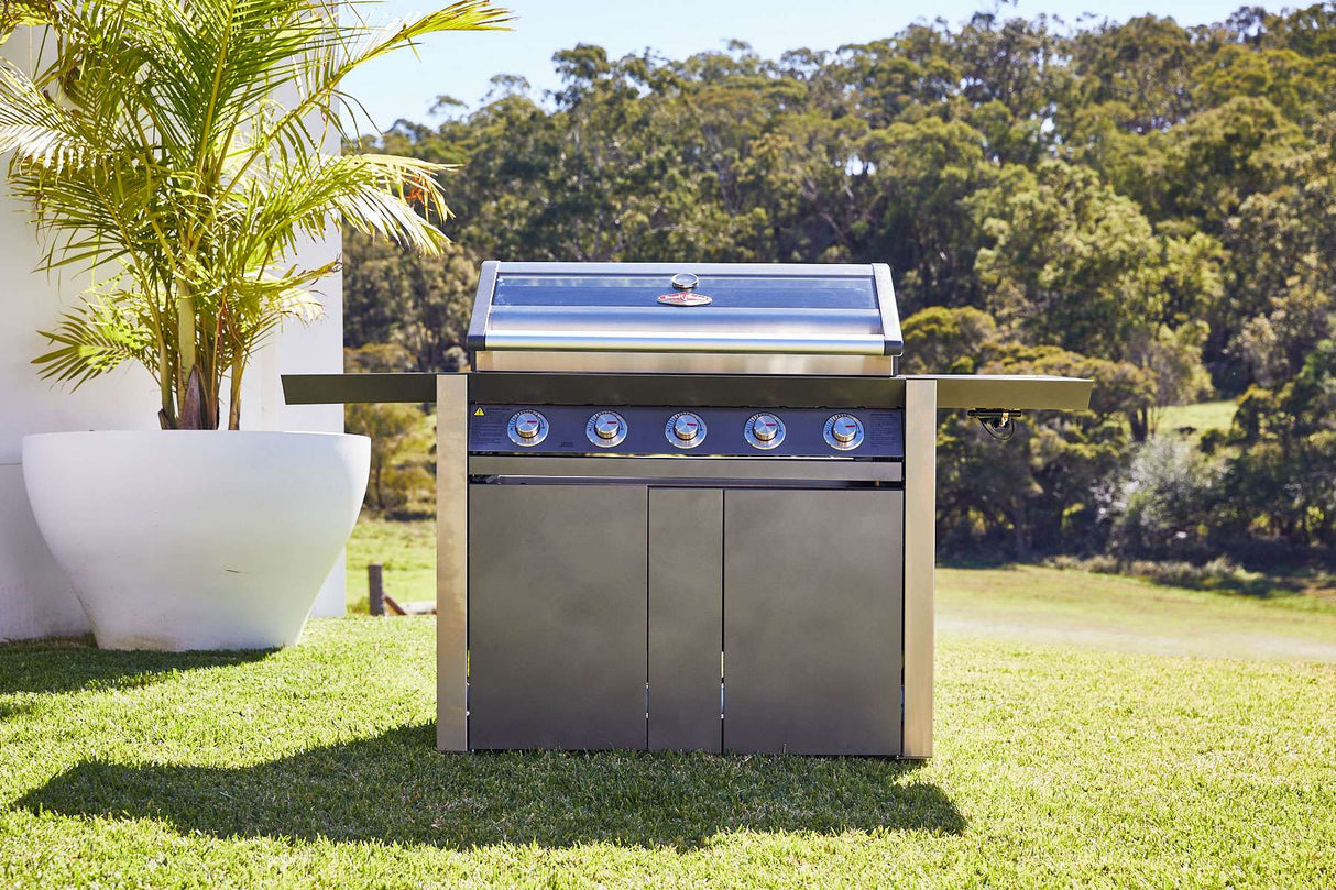 Beefeater 1600 Series 5 Burner LPG BBQ & Trolley BMG1651DA