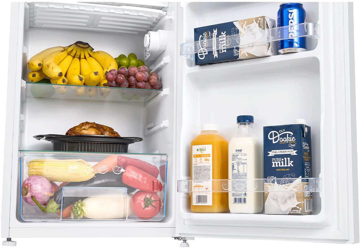 CHiQ 90L Single Door Bar Refrigerator White CSR092DW | Greater Sydney Only