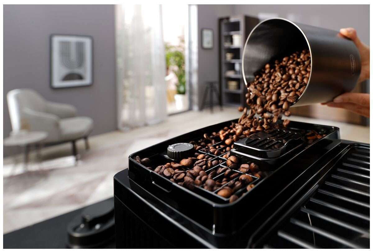 DeLonghi Magnifica Start with Milk Fully Automatic Coffee Machine ECAM22063B