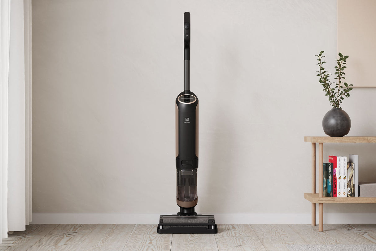 Electrolux UltimateHome 700 Wet & Dry Cordless Vacuum Cleaner EFW71711
