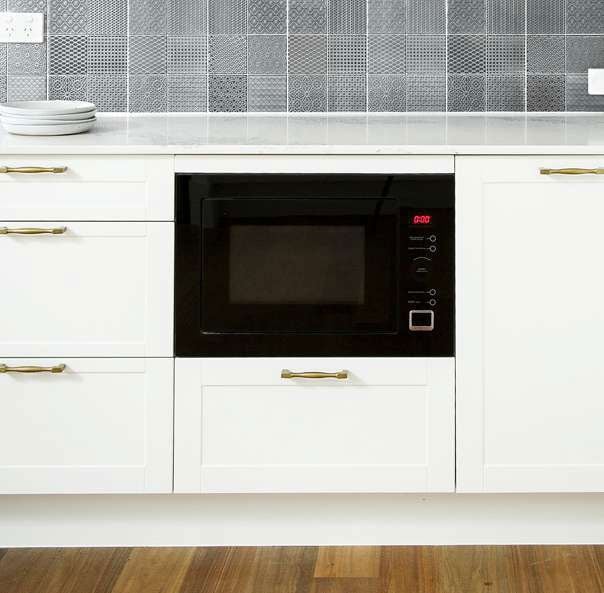 InAlto 25L Built-In Wall Convection Microwave MC25BF