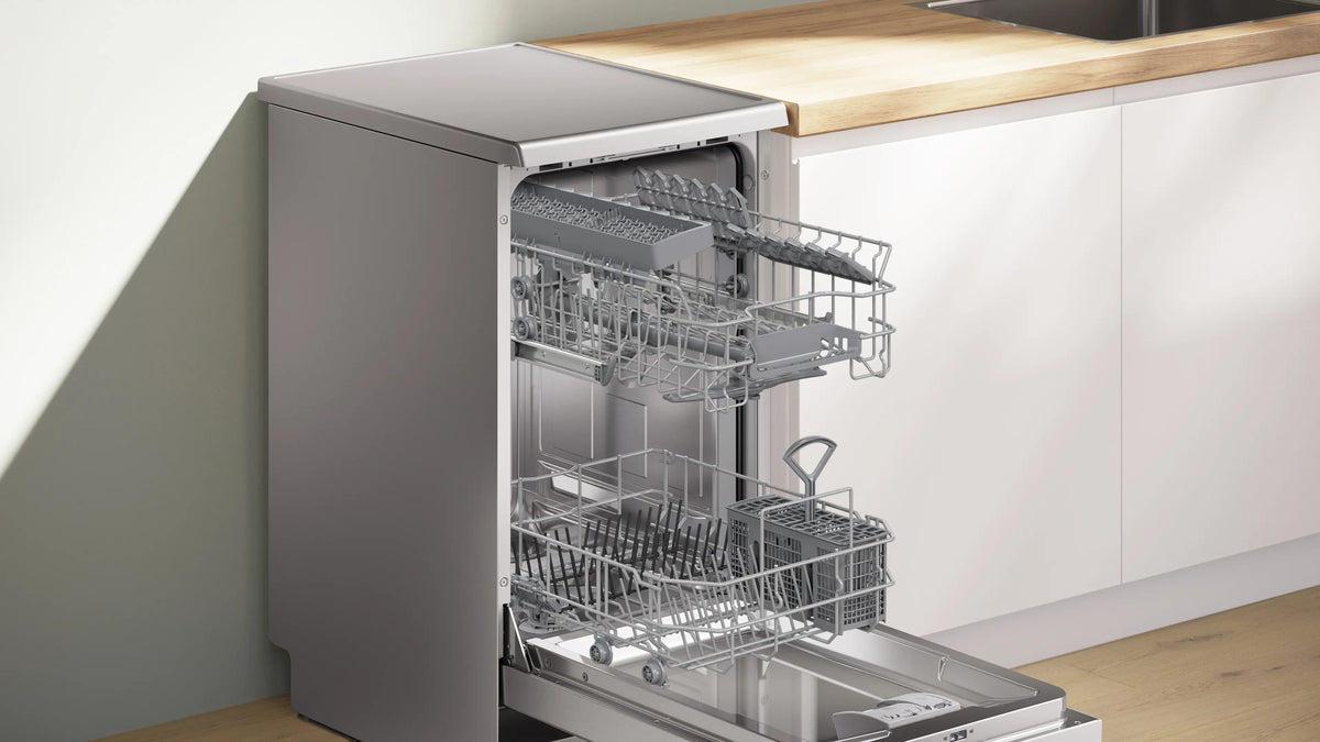 Bosch Series 6 45cm Freestanding Dishwasher Brushed Steel SPS6IKI01A
