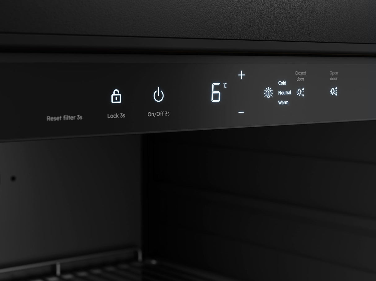 Vintec 141 Can Beverage Centre Black VBS820SCB-X